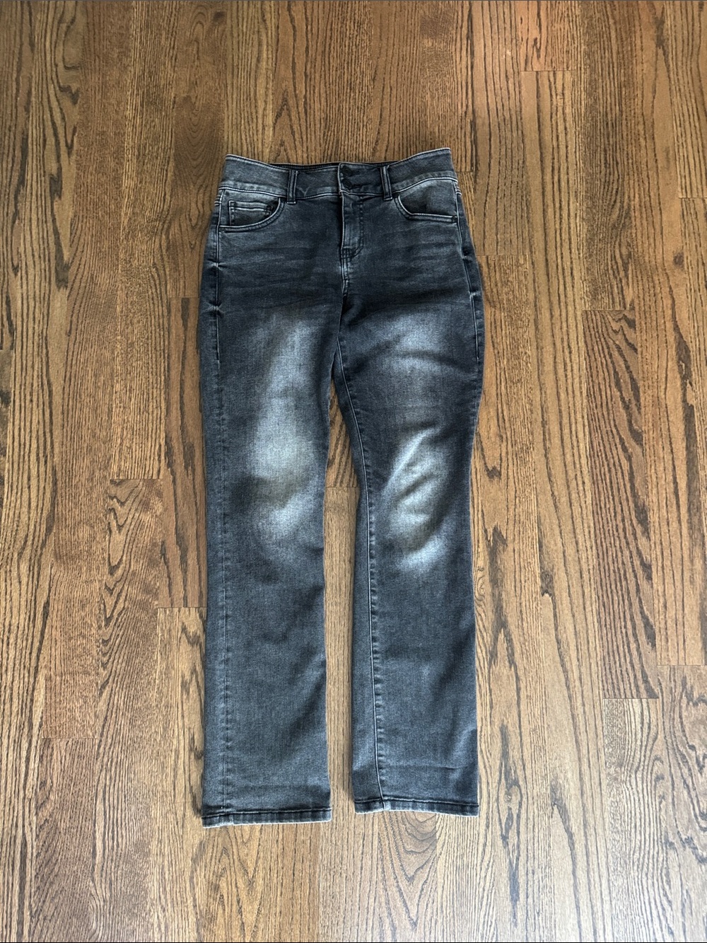 Cabi Cinch Straight size 4 style -#4705 straight leg faded black charcoal